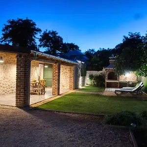  Ferienhaus Stone Fantasy